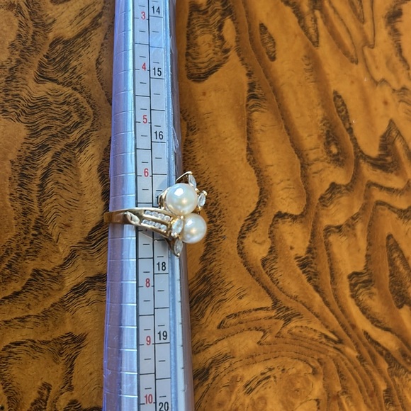 10kt Gold Sparkling CZs and Genuine Pearls Ring - Picture 9 of 9